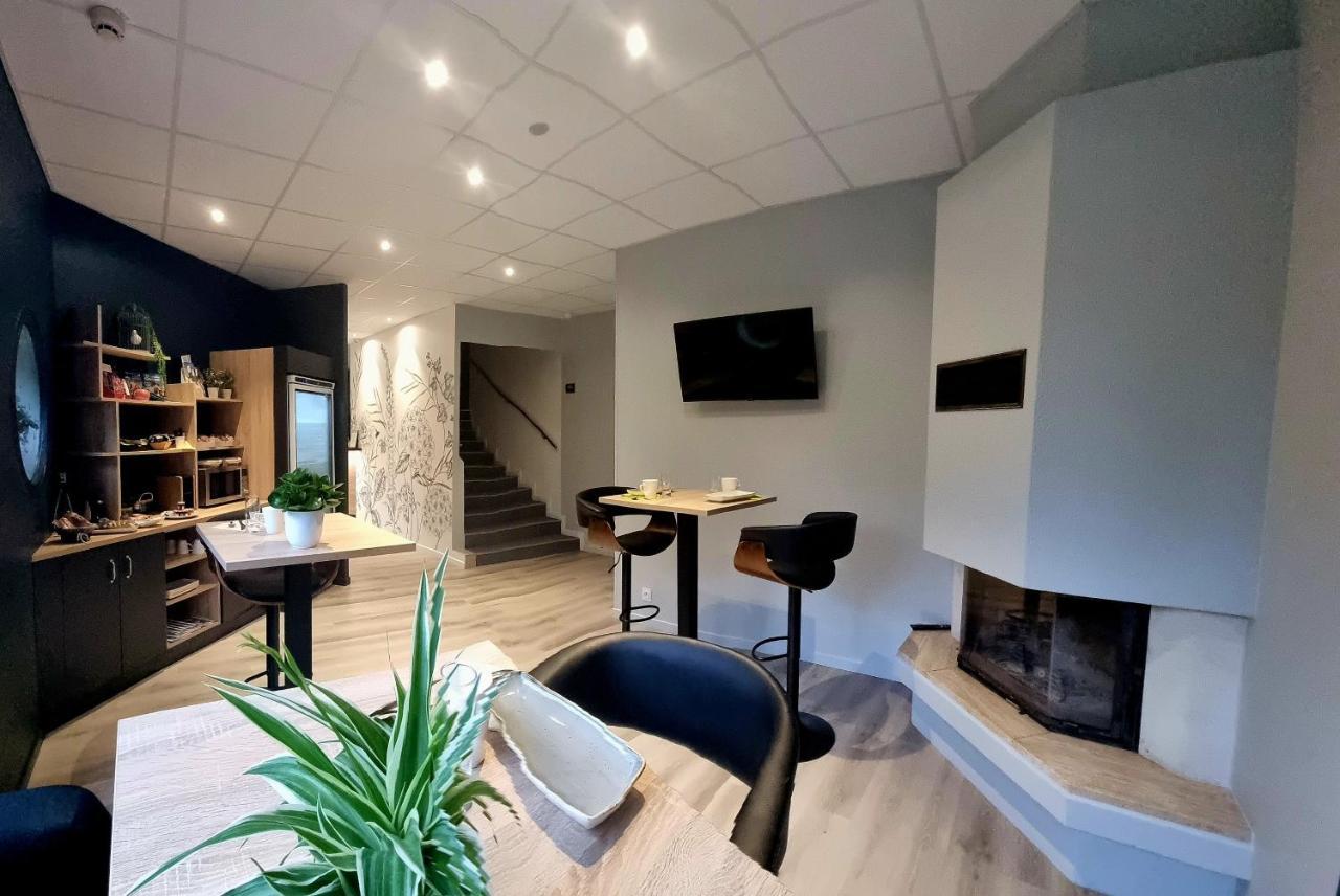 Hotel Pont De Senard Монтегю Екстериор снимка